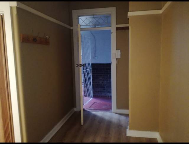 1 BEDROOM FLAT FOR SALE IN ESSENWOOD